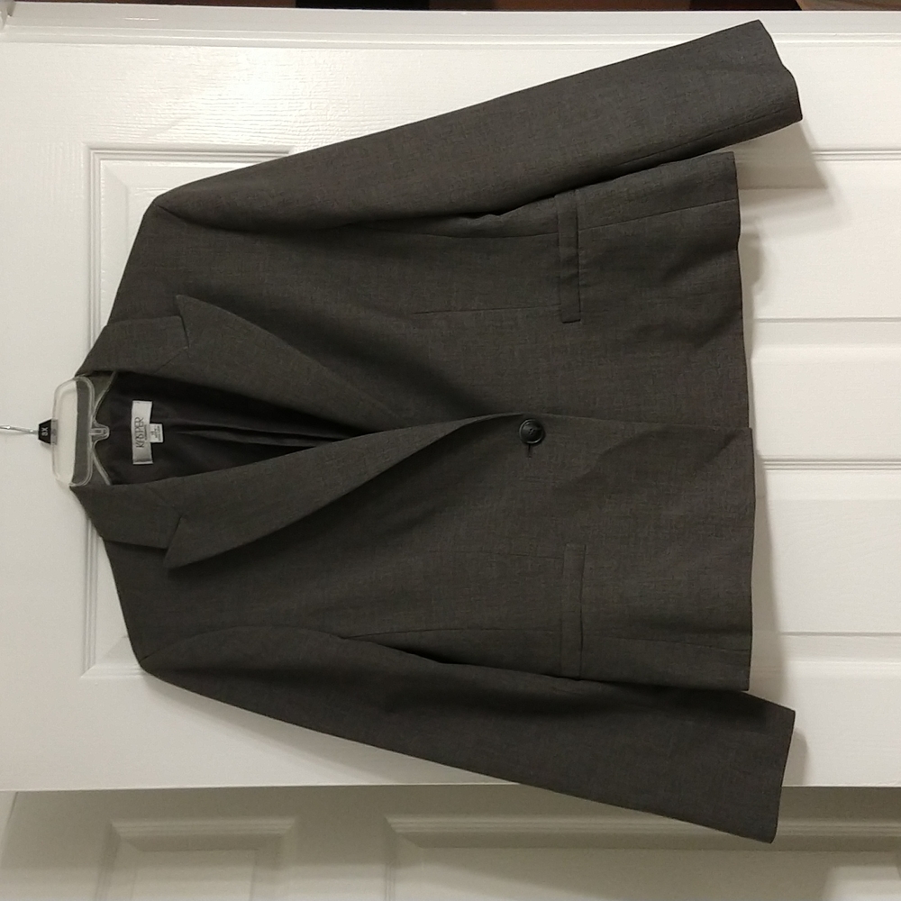 Kasper gray suit set size 18